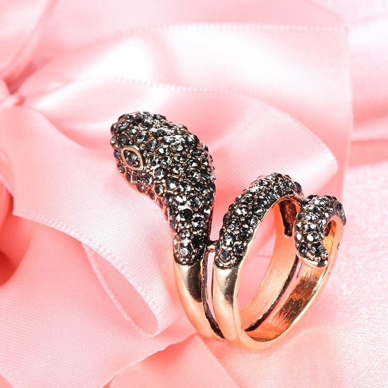 Bague Serpent Diamant Noir Dorée