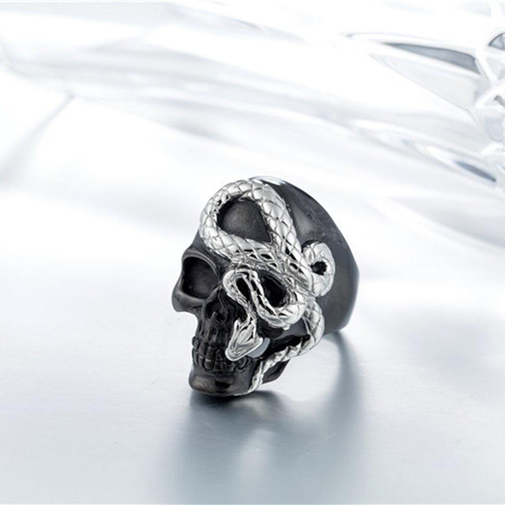 Bague Serpent Tête de Mort Noir