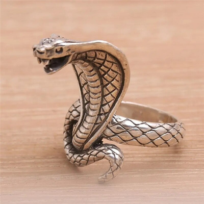 Bague Serpent Cobra Égyptien Acier