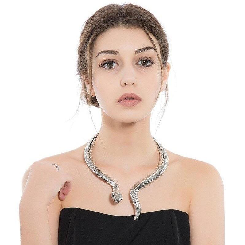 Collier Forme Serpent
